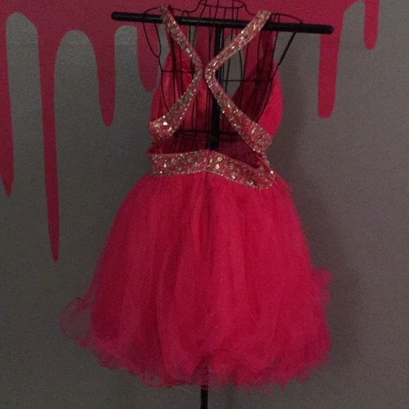 Formal dress - Picture 2 of 2